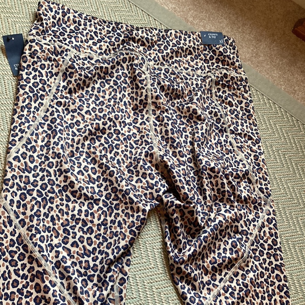 New Crown & Ivy Animal Print Leggings - Picture 5 of 6